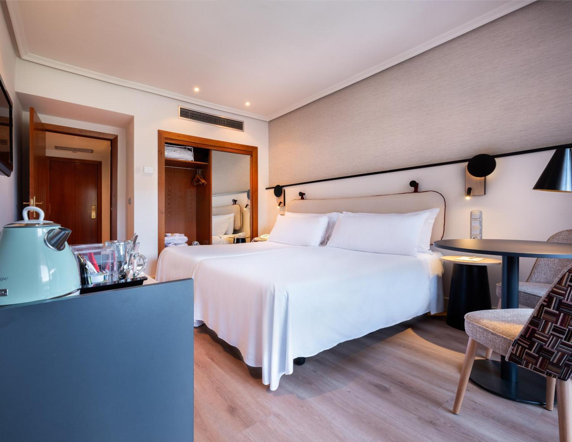 Hotel Madrid Alameda Aeropuerto, Affiliated By Melia Exterior photo
